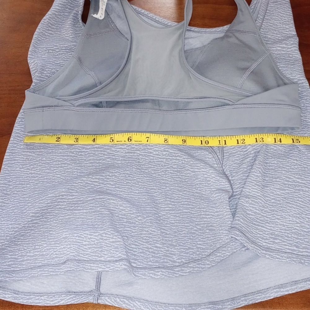 Lululemon Glide and Stride Gray Built in Sports Bra Running Shirt Gray Ice 12 - Picture 15 of 15